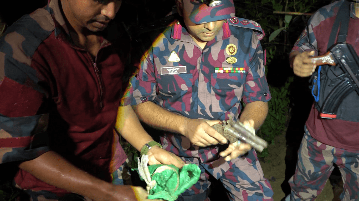 সাতছড়ির গহীনে বিজিবির অভিযান, মাটির নিচে মিলল অস্ত্র-গোলাবারুদ